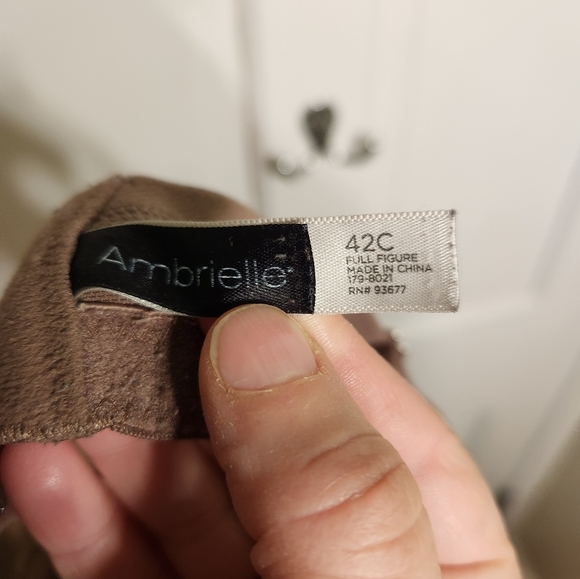 Ambrielle Lightly Lined Balconette Bra Size 42C - Picture 5 of 6